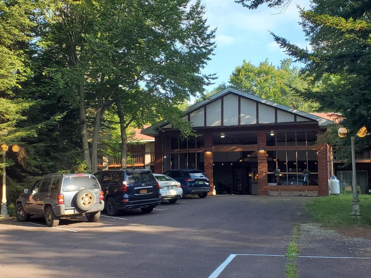 Hotel Pocono Mountain And 3*